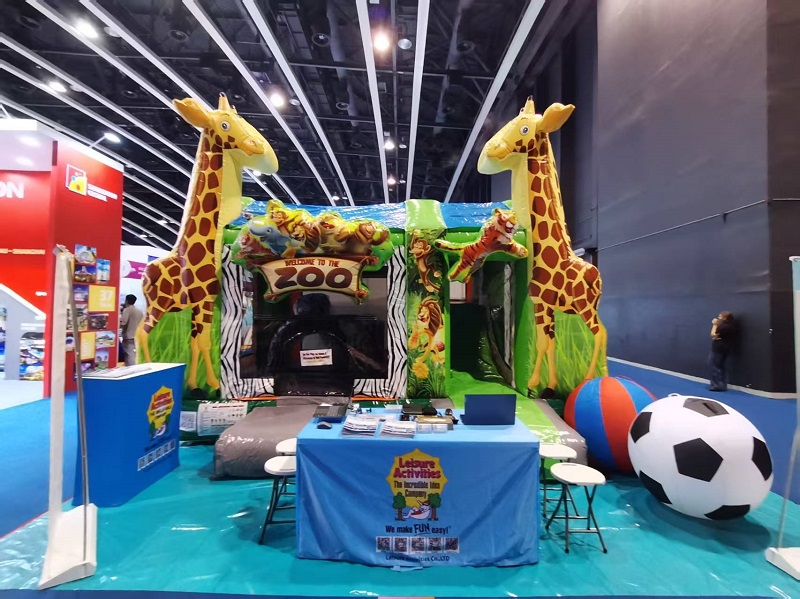 Leisure Activity® lleva el zoológico a IAAPA EXPO ASIA con un espectacular castillo inflable de 4 m Leisure Activity® lleva el zoológico a IAAPA EXPO ASIA con un espectacular castillo inflable de 4 m